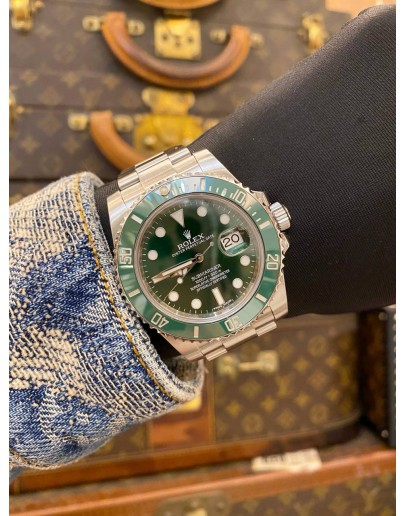 2018 ROLEX SUBMARINER DATE HULK REF 116610 GREEN DIAL 40MM AUTOMATIC WATCH