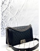 (LIKE NEW) CHANEL BOY MEDIUM SHOULDER BAG IN BLACK LAMBSKIN LEATHER -FULL SET-