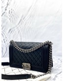 (LIKE NEW) CHANEL BOY MEDIUM SHOULDER BAG IN BLACK LAMBSKIN LEATHER -FULL SET-