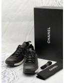 (LIKE NEW) CHANEL CC INTERLOCKING SNEAKERS SIZE 40 IN BLACK CALFSKIN LEATHER WITH TECHNICAL TEXTILE -FULL SET-