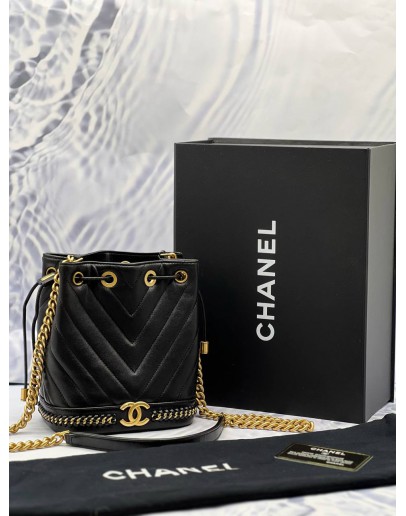 CHANEL PARIS COSMOPOLITE DRAWSTRING BUCKET BAG IN BLACK LAMBSKIN LEATHER -FULL SET-