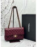 (UNUSED) 2025 MICROCHIP CHANEL SMALL CLASSIC DOUBLE FLAP BAG IN BURGUNDY CAVIAR LEATHER -FULL SET-