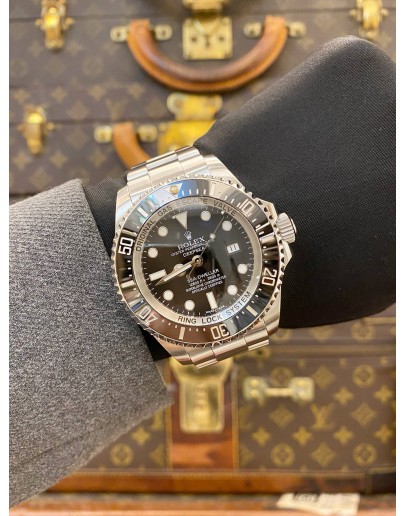 2015 ROLEX SEA-DWELLER DEEPSEA REF 116660 BLACK DIAL 44MM AUTOMATIC WATCH -FULL SET-