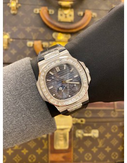 (LIKE NEW) PATEK PHILIPPE NAUTILUS AFTER DIAMOND 18K 750 WHITE GOLD REF 5712G BLUE DIAL 40MM X 38MM AUTOMATIC WATCH