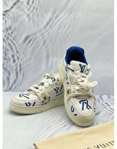 (CNY SALE) LOUIS VUITTON TRAINER SNEAKERS SIZE 5 IN WHITE WITH BLUE LEATHER