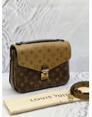 (CNY PROMO) (LIKE NEW) LOUIS VUITTON POCHETTE METIS IN BROWN REVERSE MONOGRAM CANVAS 