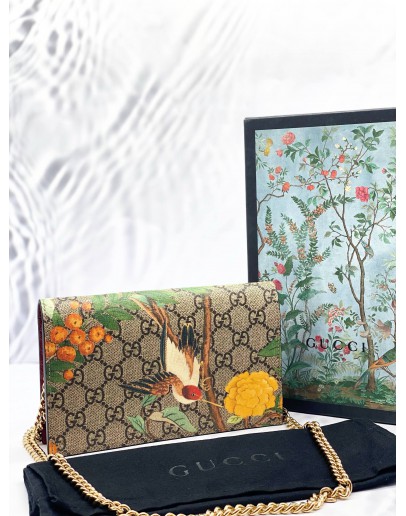 (LIKE NEW) GUCCI TIAN WALLET ON CHAIN IN BEIGE GG SUPREME CANVAS WITH RED LEATHER -FULL SET-