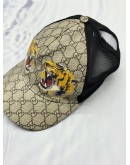 (LIKE NEW) GUCCI TIGERS PRINT BASEBALL CAP IN BEIGE GG SUPREME CANVAS 