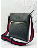 (LIKE NEW) GUCCI MESSENGER BAG IN BLACK GG SUPREME CANVAS AND CALFSKIN LEATHER WITH NAVY BLUE AND RED WEB STRIPE