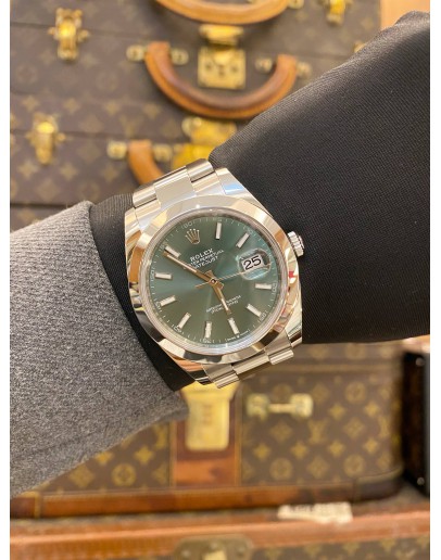 (UNUSED) 2025 ROLEX DATEJUST 41 REF 126300 MINT GREEN DIAL 41MM AUTOMATIC WATCH -FULL SET-