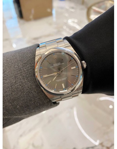 (LIKE NEW) 2016 ROLEX OYSTER PERPETUAL 39 REF 114300 RHODIUM DIAL 39MM AUTOMATIC WATCH -FULL SET-