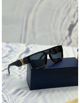 (LIKE NEW) LOUIS VUITTON SLEEK SQUARE SUNGLASSES IN BLACK -FULL SET-
