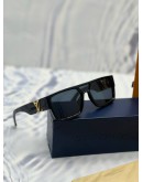 (LIKE NEW) LOUIS VUITTON SLEEK SQUARE SUNGLASSES IN BLACK -FULL SET-