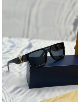 (LIKE NEW) LOUIS VUITTON SLEEK SQUARE SUNGLASSES IN BLACK -FULL SET-