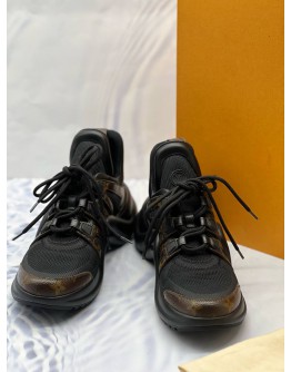 (LIKE NEW) LOUIS VUITTON LV ARCHLIGHT SNEAKERS SIZE 39 IN BROWN MONOGRAM CANVAS WITH BLACK TECHNICAL TEXTILE -FULL SET-