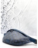 LOUIS VUITTON DISCOVERY BUMBAG PM IN NAVY BLUE MONOGRAM SHADOW CALFSKIN LEATHER 