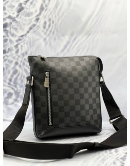 LOUIS VUITTON DISCOVERY MESSENGER BAG IN BLACK WITH GREY DAMIER INFINI LEATHER