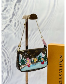 (LIKE NEW) LOUIS VUITTON MINI POCHETTE ACCESSORIES LIMITED EDITION CHRISTMAS ANIMATION VIVIENNE WINTER HOLIDAY IN BROWN MONOGRAM CANVAS -FULL SET- 