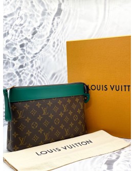 LOUIS VUITTON POCHETTE VOYAGE SOUPLE IN MONOGRAM MACASSAR CANVAS WITH BORNEO GREEN CALFSKIN LEATHER -FULL SET-