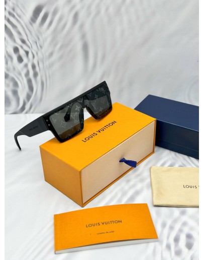 (LIKE NEW) LOUIS VUITTON WAIMEA L SUNGLASSES IN BLACK BOLD MONOGRAM PATTERN -FULL SET-