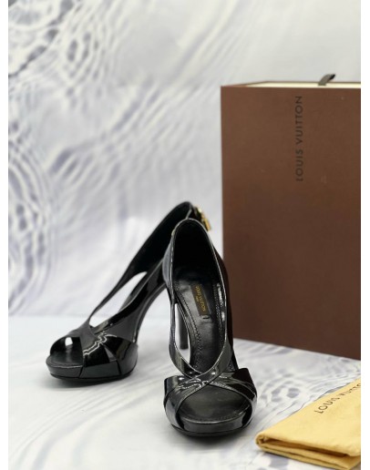 (LIKE NEW) LOUIS VUITTON D’ORSAY PLATFORM PUMPS SIZE 36.5 IN BLACK PATENT LEATHER -FULL SET-