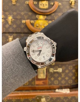 (LIKE NEW) 2022 OMEGA SEAMASTER DIVER 300M CO-AXIAL MASTER CHRONOMETER REF 210.30.42.20.04.001 WHITE DIAL 42MM AUTOMATIC WATCH -FULL SET-