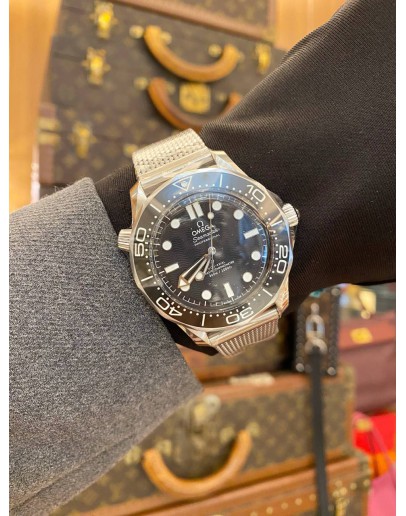 (BRAND NEW) (FULL STICKER) 2025 OMEGA SEAMASTER DIVER 300M CO-AXIAL MASTER CHRONOMETER REF 210.30.42.20.01.010 BLACK DIAL 42MM AUTOMATIC WATCH -FULL SET-