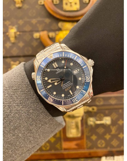 2005 OMEGA SEAMASTER DIVER 300M 40 YEARS JAMES BOND 007 LIMITED EDITION REF 25378000 BLUE DIAL 40MM AUTOMATIC WATCH -FULL SET-