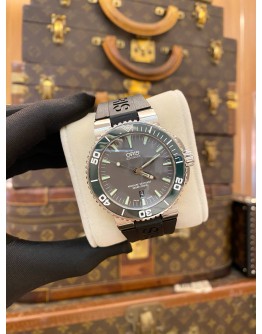 (LIKE NEW) 2020 ORIS AQUIS DATE GREEN REF 01.733.7653.4137 GREY DIAL 43MM AUTOMATIC WATCH