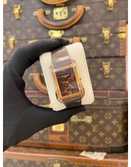 (UNUSED) 2024 PATEK PHILIPPE GONDOLO SARATA LADIES 18K 750 ROSE GOLD 94 BRILLIANT-CUT SPESSARTITE GEMSTONES REF 4962/200R-001 BROWN FLORAL MOTIF DIAL 28.6MM X 40.8MM QUARTZ WATCH -FULL SET-