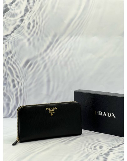 (LIKE NEW) PRADA ZIP AROUND LONG WALLET IN BLACK SAFFIANO LEATHER