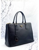 PRADA MEDIUM GALLERIA IN BLACK SAFFIANO LEATHER
