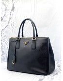 PRADA MEDIUM GALLERIA IN BLACK SAFFIANO LEATHER