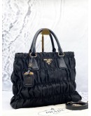 PRADA GAUFRE TOTE SHOULDER BAG IN BLACK NYLON WITH CALFSKIN LEATHER