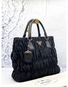 PRADA GAUFRE TOTE SHOULDER BAG IN BLACK NYLON WITH CALFSKIN LEATHER