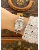 (LIKE NEW) 2022 ROLEX OYSTER PERPETUAL 28 REF 276200 SILVER DIAL 28MM AUTOMATIC WATCH -FULL SET-