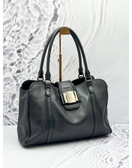 SALVATORE FERRAGAMO GANCINI HUG TOTE BAG IN BLACK LEATHER