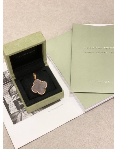2018 VCA VAN CLEEF & ARPELS VINTAGE ALHAMBRA PENDANT NECKLACE LIMITED EDITION IN 18K 750 ROSE GOLD WITH WOODEN MOTIF -FULL SET-