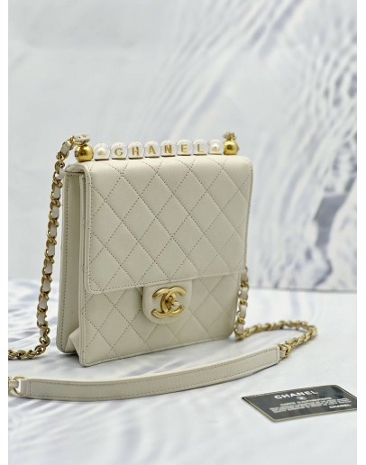 CHANEL CHIC PEARLS FLAP CROSSBODY BAG 