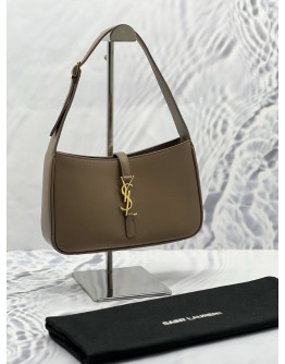 (LIKE NEW) YSL SAINT LAURENT LE 5 A HOBO TAUPE BAG 