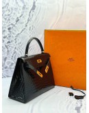 (LIKE NEW) HERMES KELLY 28 SELLIER IN BLACK POROSUS CROCODILE LEATHER -FULL SET-