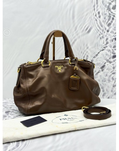 PRADA TOTE TOP HANDLE AND SHOULDER BAG IN BROWN SOFT CALFSKIN LEATHER