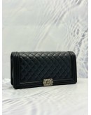 (LIKE NEW) CHANEL BOY CLUTCH IN BLACK LAMBSKIN LEATHER