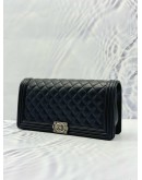 (LIKE NEW) CHANEL BOY CLUTCH IN BLACK LAMBSKIN LEATHER