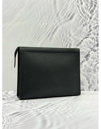 (LIKE NEW) LOUIS VUITTON POCHETTE VOYAGE IN BLACK TAIGA LEATHER
