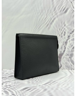 (LIKE NEW) LOUIS VUITTON POCHETTE VOYAGE IN BLACK TAIGA LEATHER