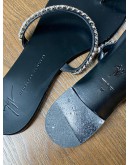 (LIKE NEW) GIUSEPPE ZANOTTI INTRIIGO STRING SANDALS SIZE 37 IN BLACK CALFSKIN LEATHER WITH CRYSTAL