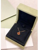 (UNUSED) 2023 VCA VAN CLEEF & CARNELIAN SWEET ALHAMBRA PENDANT 18K 750 YELLOW GOLD -FULL SET-
