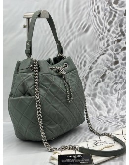 CHANEL SMALL BUCKET BAG IN GREEN LAMBSKIN LEATHER