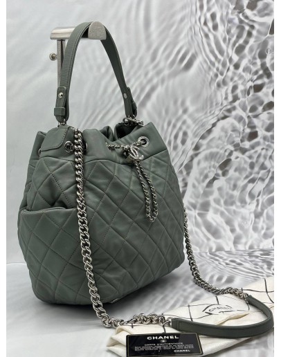 CHANEL SMALL BUCKET BAG IN GREEN LAMBSKIN LEATHER
